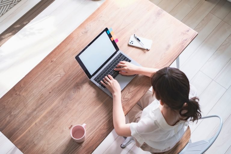 【英語上級者向け】フリーランスとして仕事を受けてレベルアップする実践学習法とその手段 フリーランス通訳者